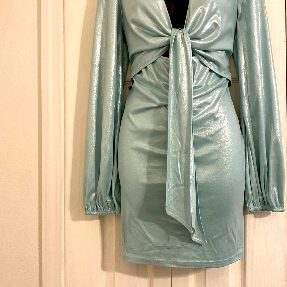 Dress - Picture 2 of 3